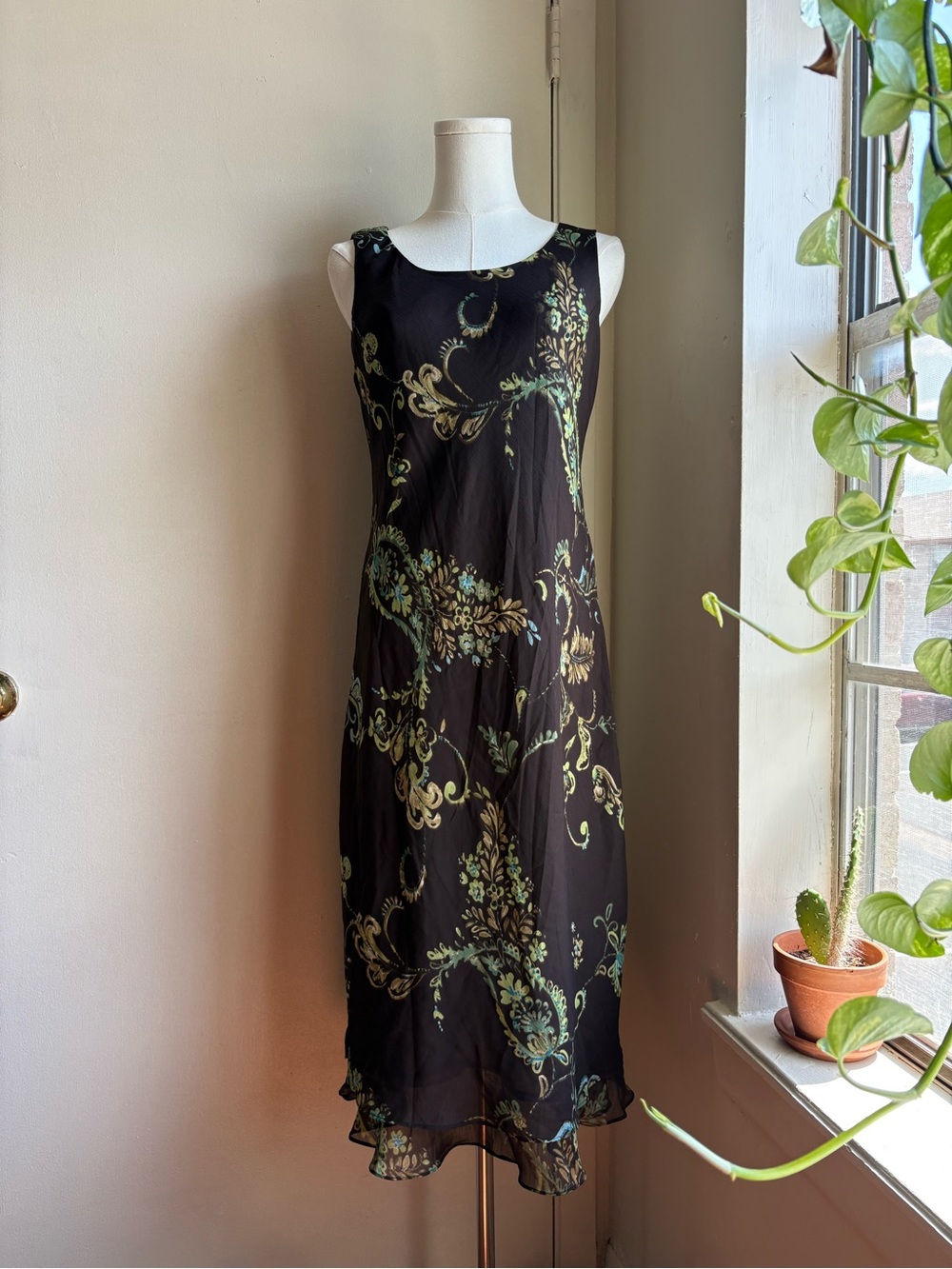 dressbarn sleeveless midi dress